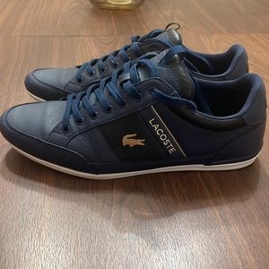 Lacoste man’s sneakers, gently use,only been worn 3-4 times.